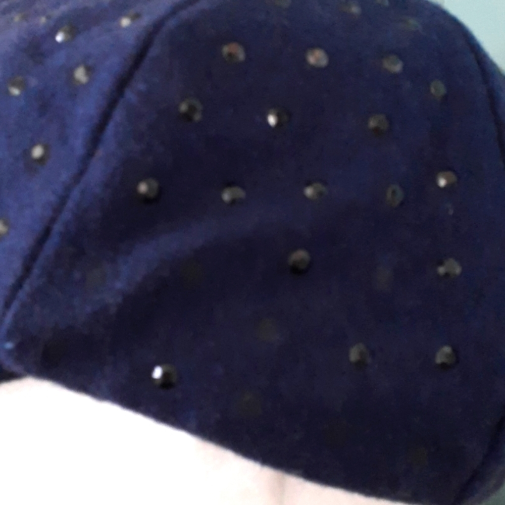 % Pair of embellished brimmed caps - studs & crystals! - Picture 14 of 14